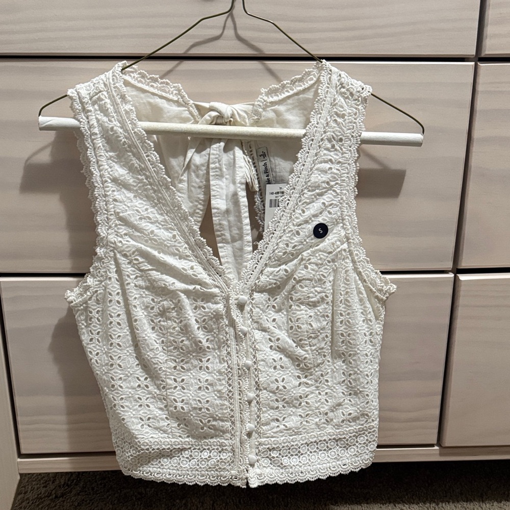 Abercrombie & Fitch Cream Lace Button-Up Blouse